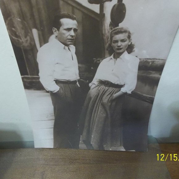 Humphrey Bogart with Lauren Becall in Key Largo. This is an 11x14 inches photo - Picture 2 of 3